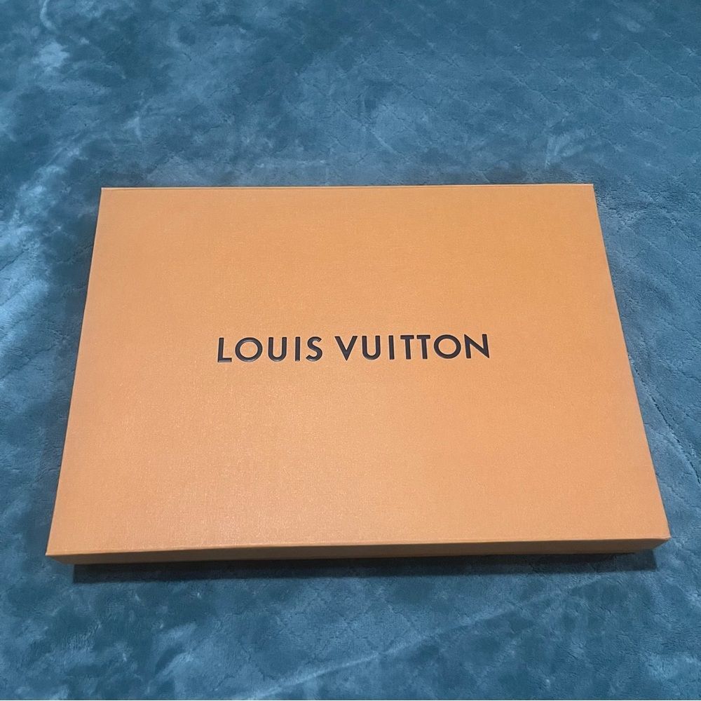 Louis Vuitton Large Magnetic Folding Gift Box Orange 16x11.5x2 Storage Case